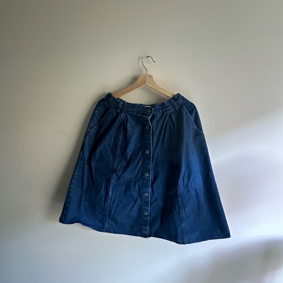 Jean skirt with pockets - Picture 2 of 4